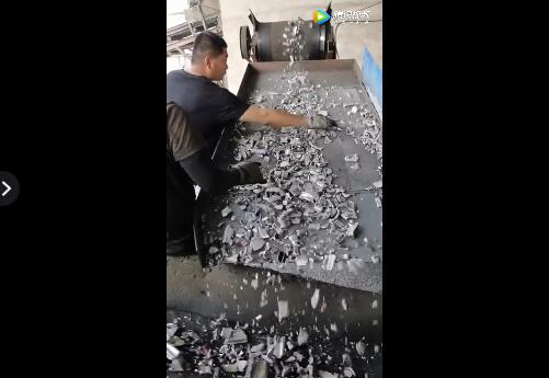 废铝精东影视传媒APP下载网站免费版处理废铝铝合金物出料效果视频